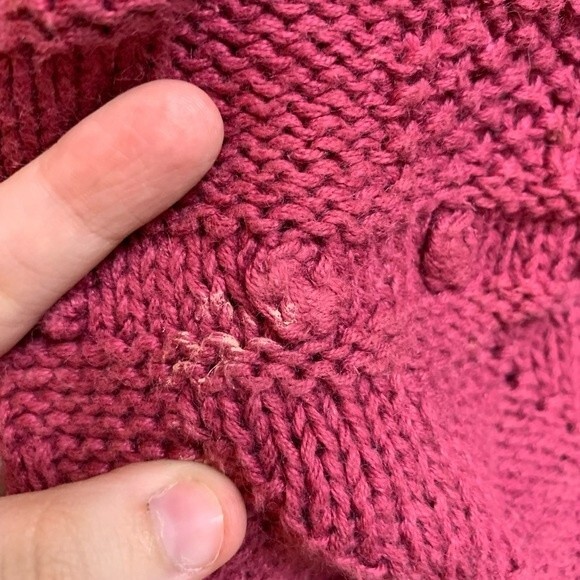 Vintage Knitted by Hand Jennifer Reed Magenta Pom Pom Sweater SZ M - Picture 2 of 3